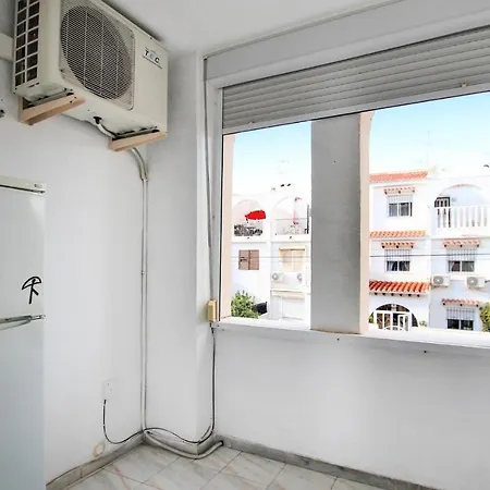 2 Bedroom Stunning In Apartment *